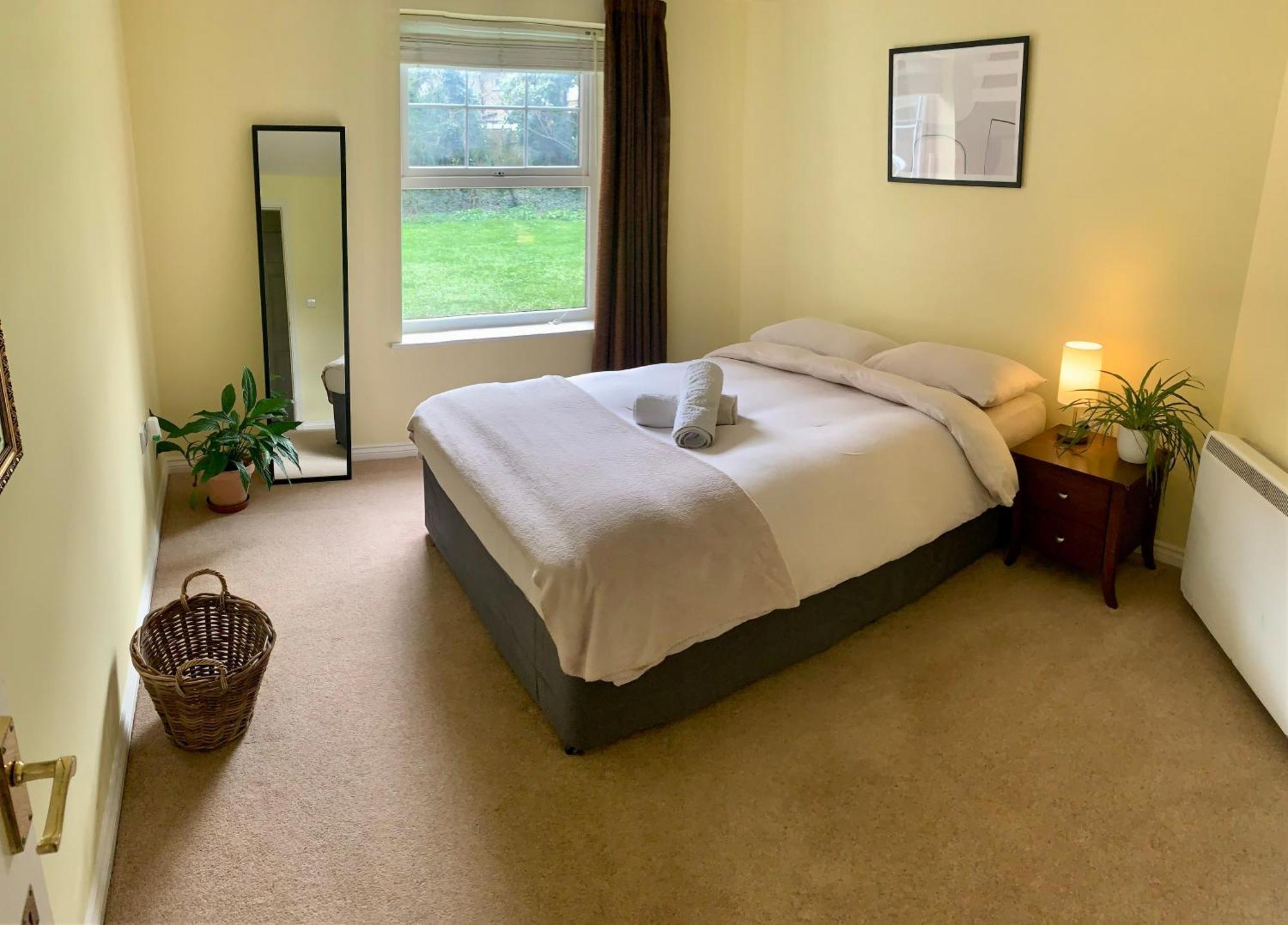 Peaceful Garden View Apt. Close To Central Londra Exterior foto